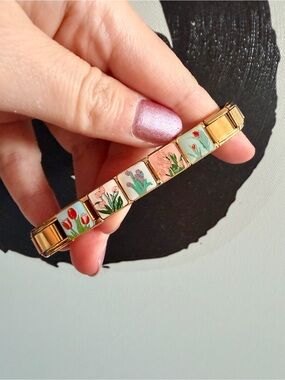 Gold Tone Tulip Italian Charm Bracelet – Pastel Floral Stretch Link Bracelet